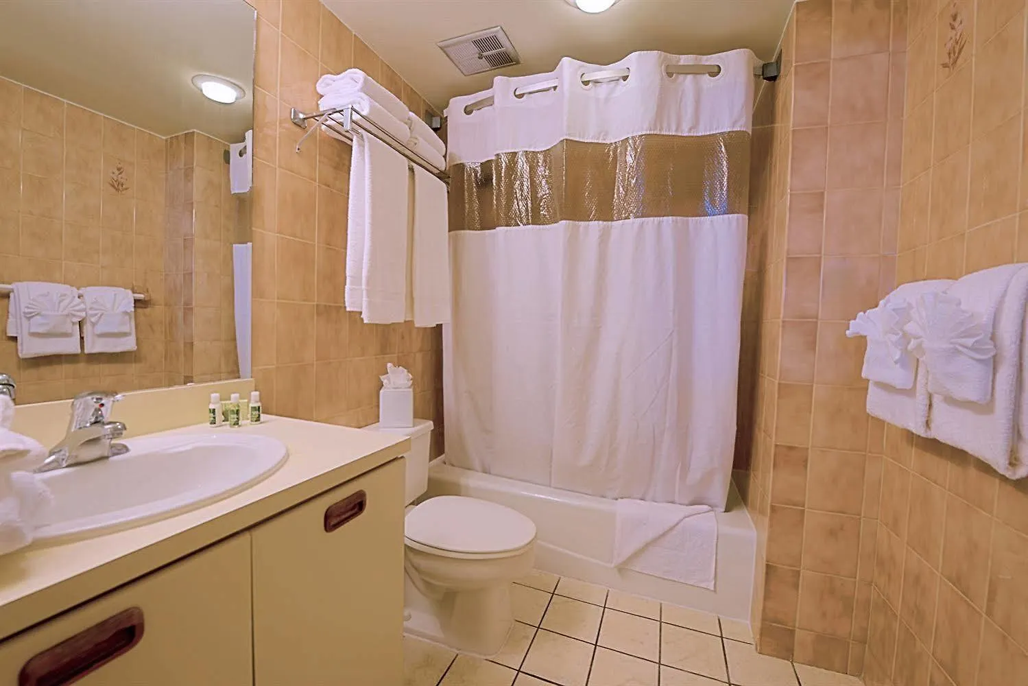 Fairfield & By Marriott Hotel 3*