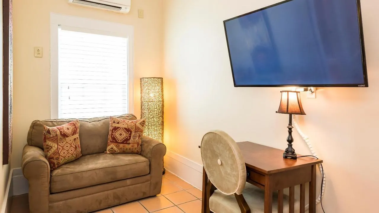L'habitation Guesthouse- Adult Exclusive
