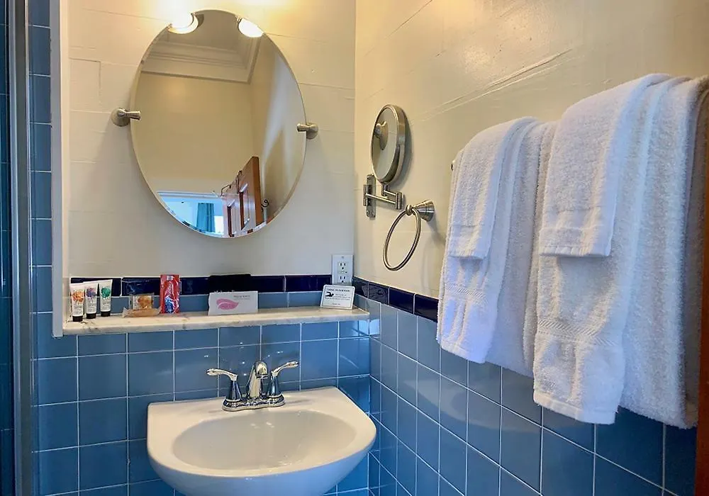 Avalon Bed And Breakfast (Adults Only) Bed & Breakfast 3*