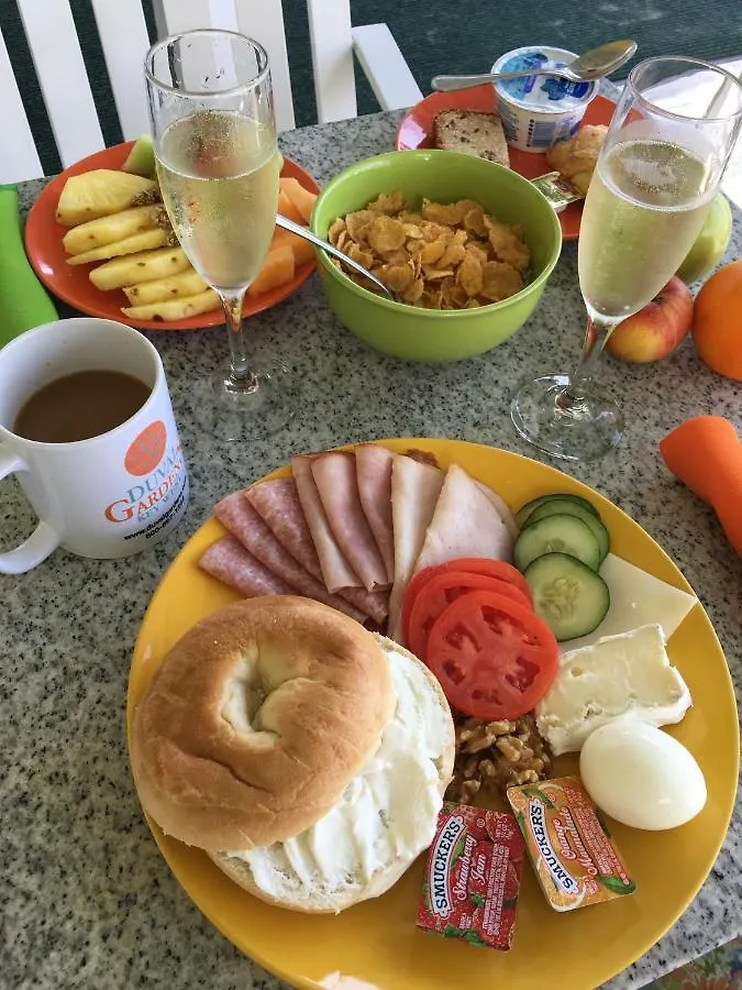 Avalon Bed And Breakfast (Adults Only) 3*