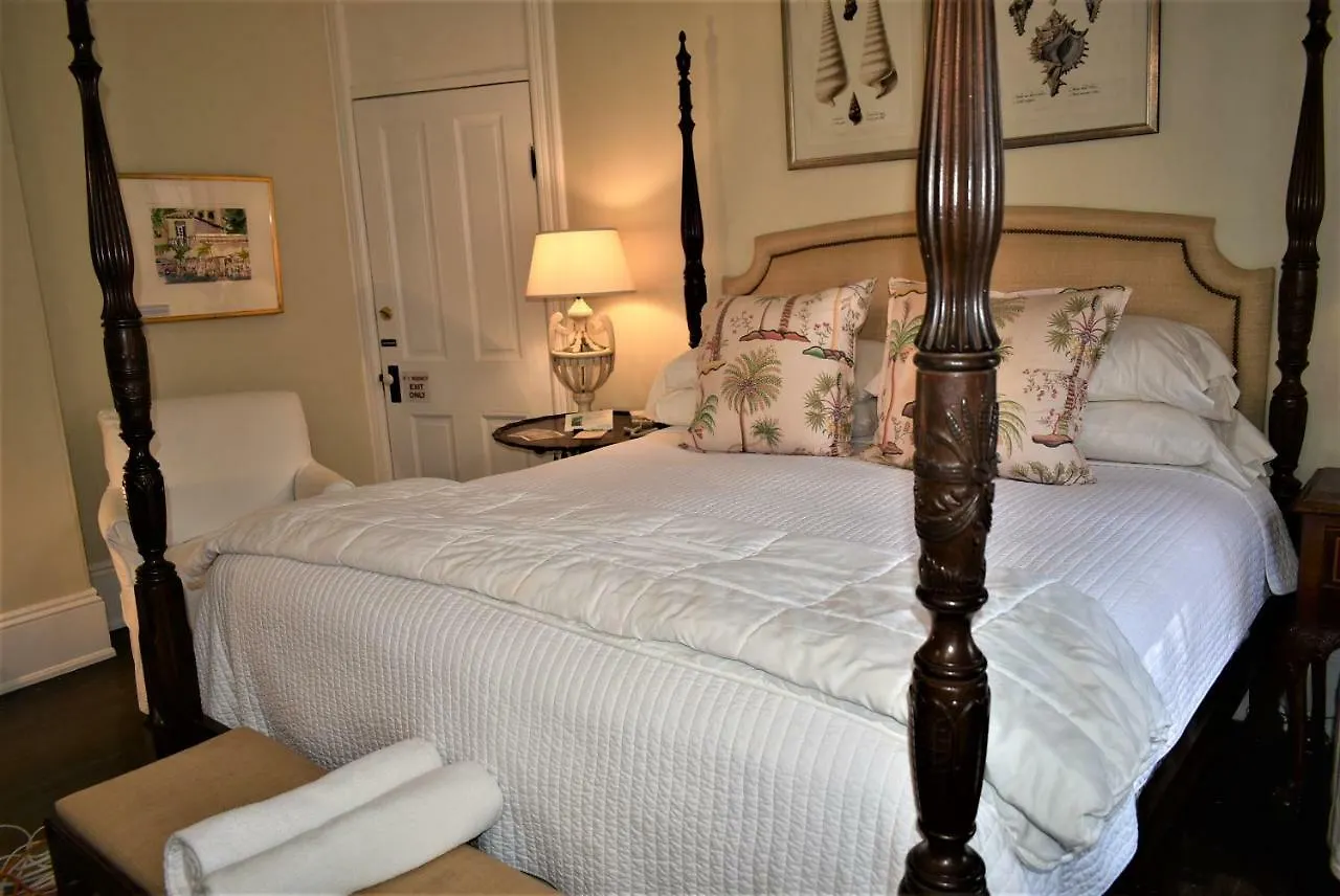 Simonton Court Historic & Herberg Key West