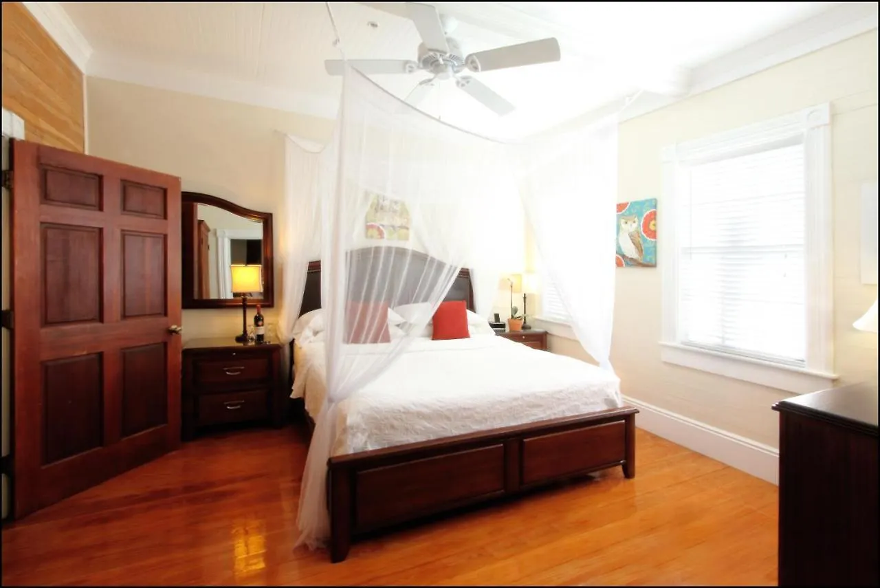 Avalon Bed And Breakfast (Adults Only) Bed & Breakfast 3*