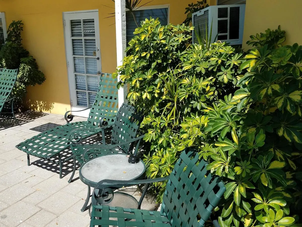 Penzion Alexander Palms Court - No Hidden Fees!