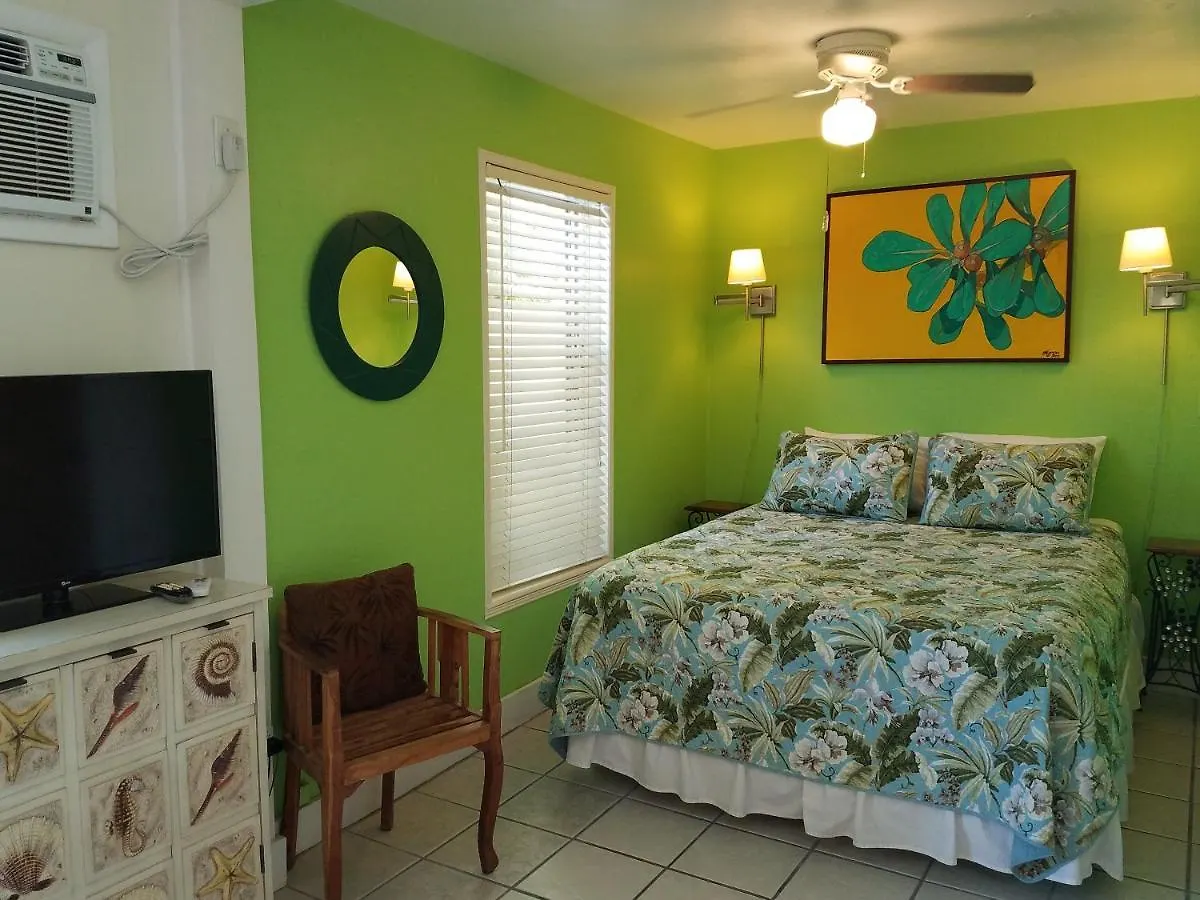 Penzion Alexander Palms Court - No Hidden Fees! *