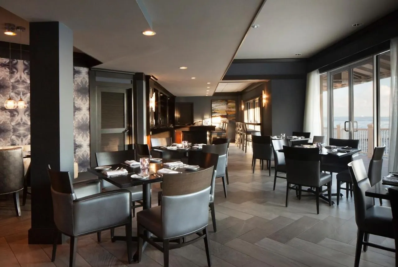 Pier House & Spa