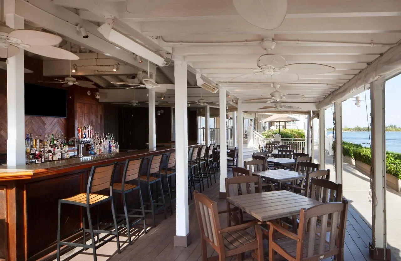 Pier House & Spa 4*