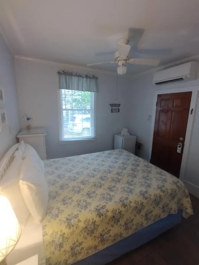 The Angelina - Adult Exclusive Key West
