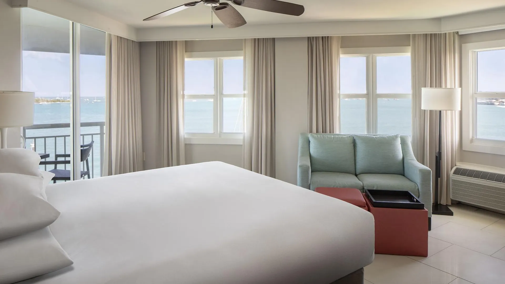 Hyatt Centric & 4*