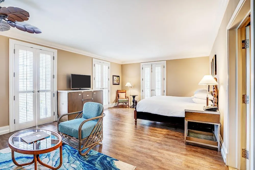 Pier House & Spa 4*