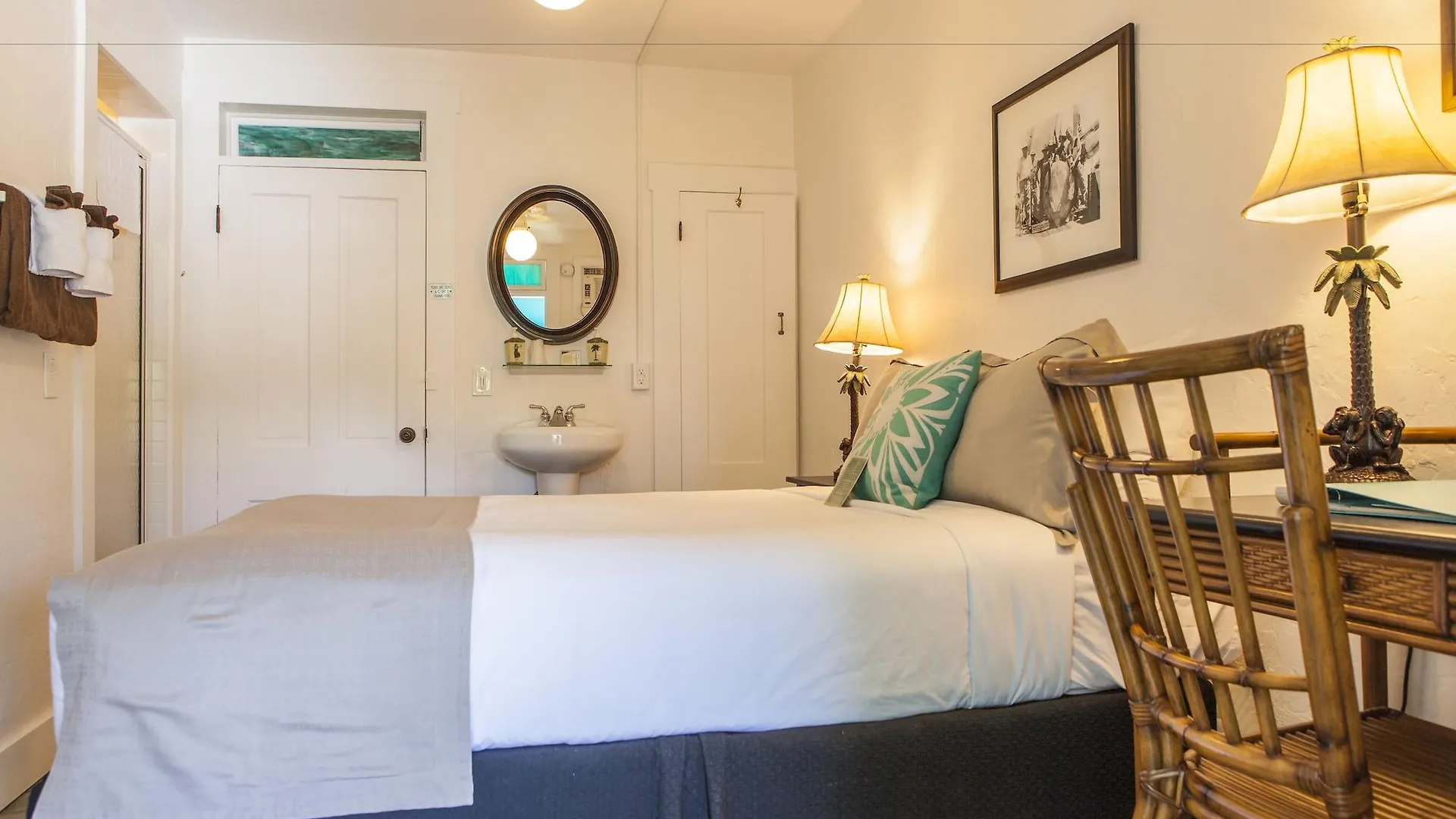 Eden House 3*