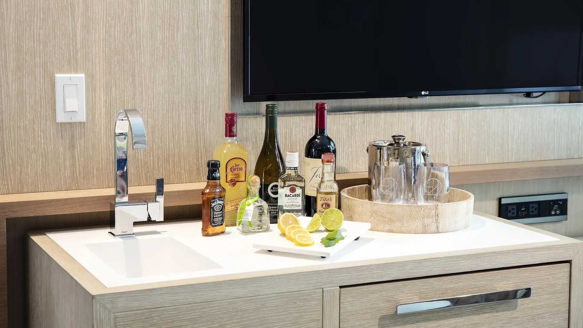 H2o Suites- Adults Only Üdülőközpont
