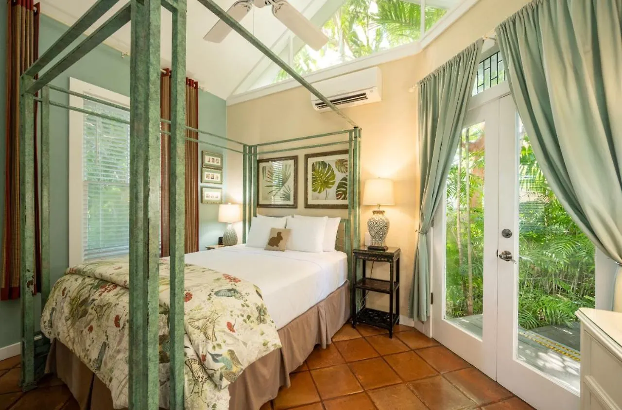 The Mermaid & The Alligator Hotel 3*