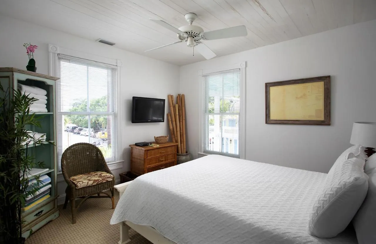 Bahama Gardens - 4 Old Town Vacation Homes - Sleeps 23 Key West