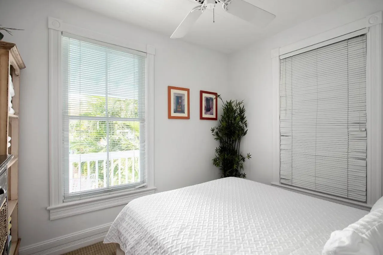 Bahama Gardens - 4 Old Town Vacation Homes - Sleeps 23 Holiday home