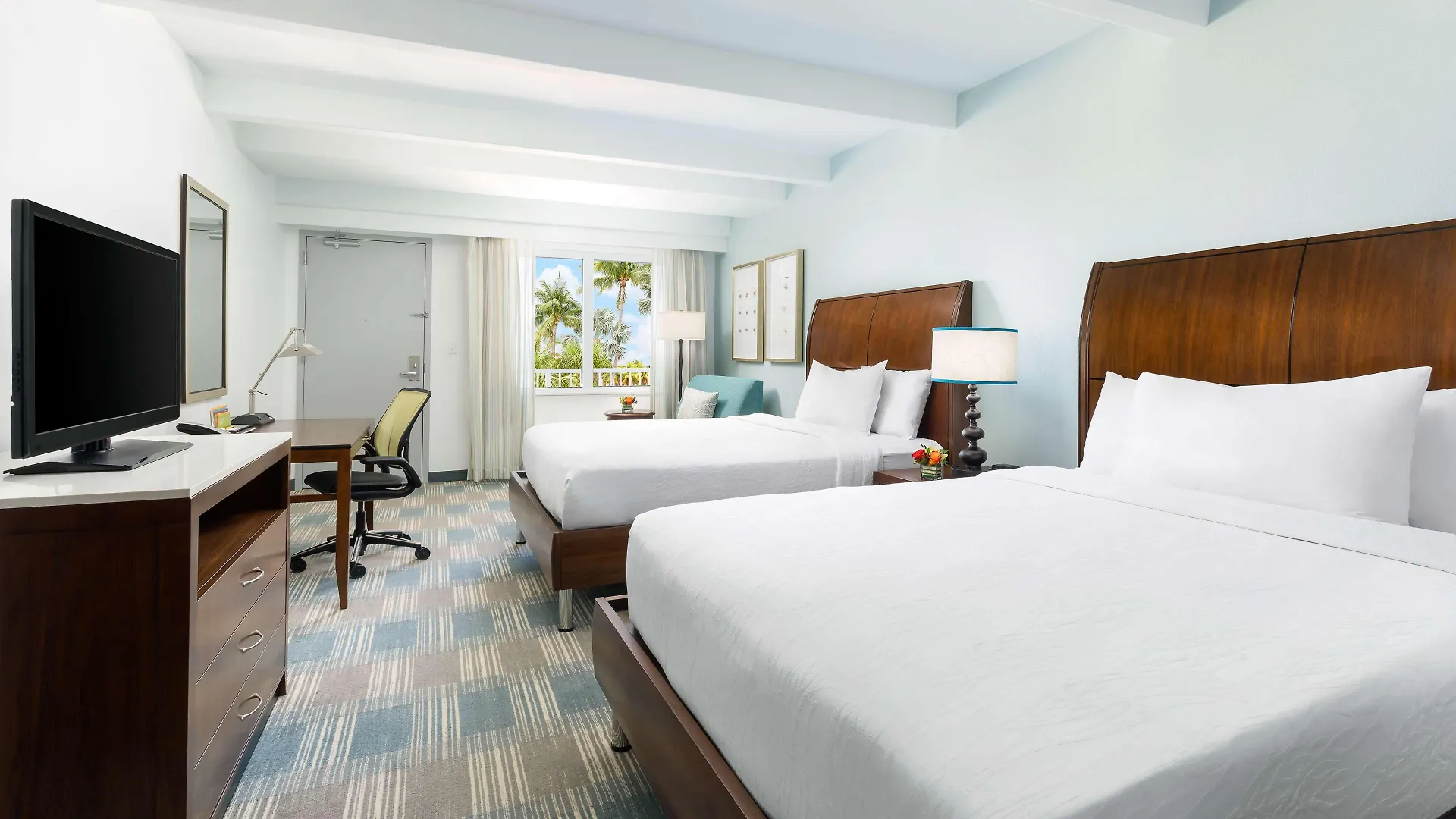 Hilton Garden / The Keys Collection Hotel 3*