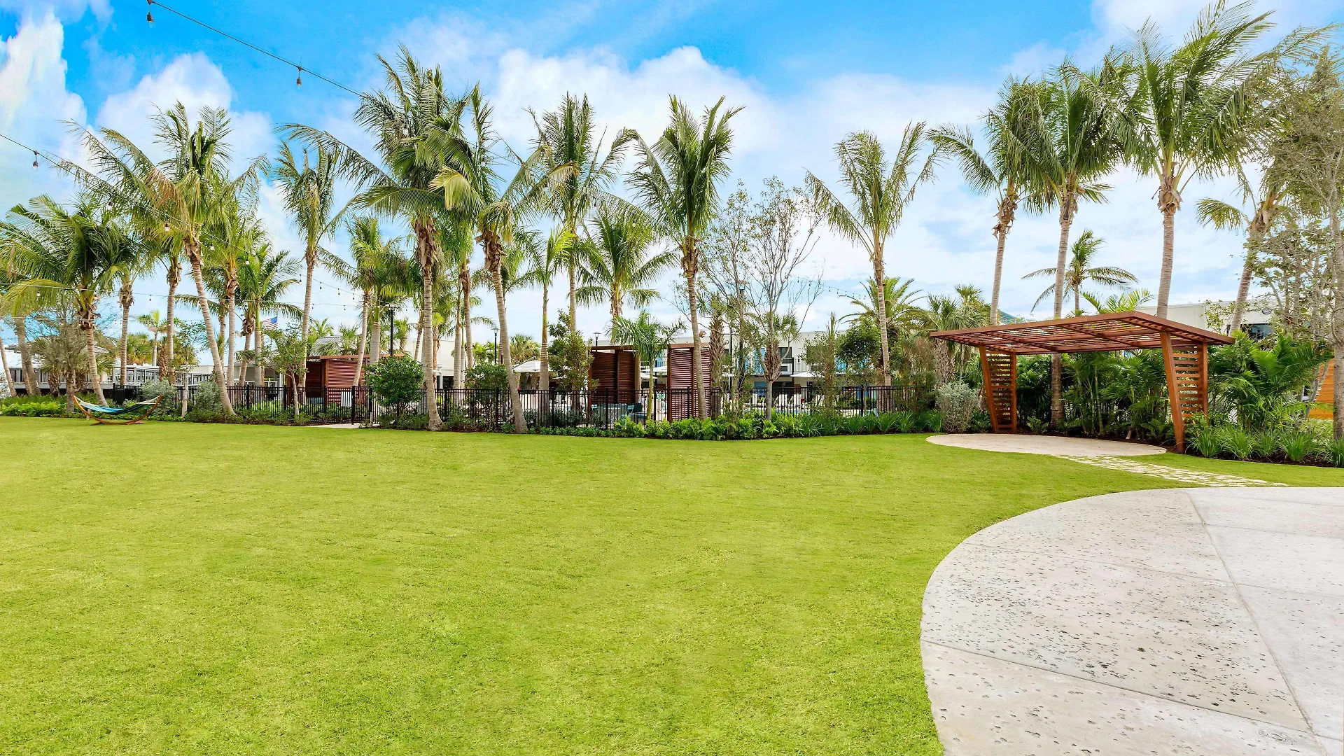 Hilton Garden / The Keys Collection Hotel 3*