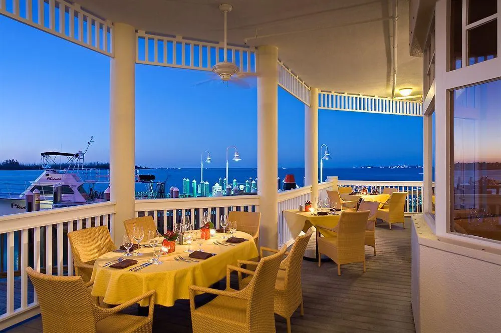 Hyatt Centric & 4*