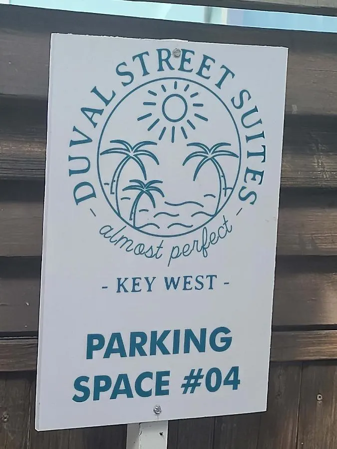 Duval Street Overlooking Duval With Parking And Pool Key West