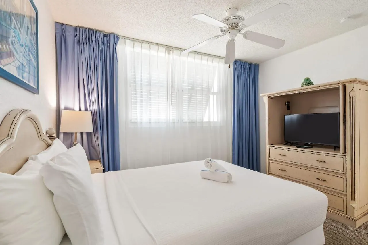Σπίτι διακοπών New! Cristbal - Balcony, Parking & Pool! *