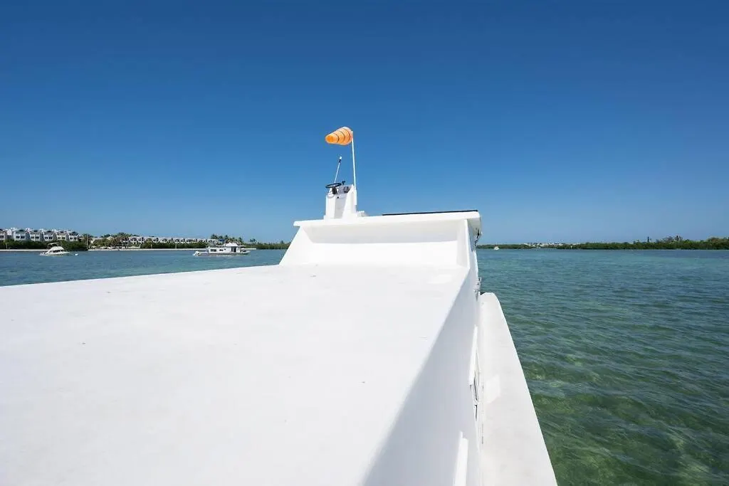 Beautiful Houseboat In * Key West