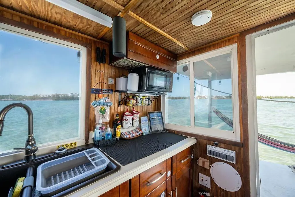 Botel Beautiful Houseboat In