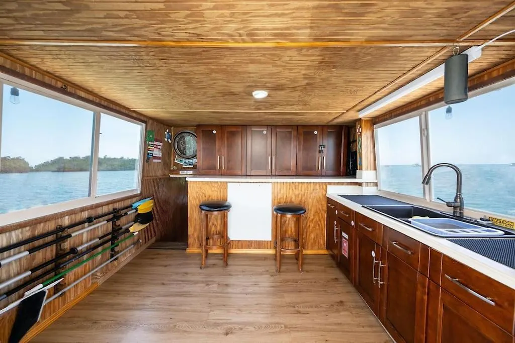 Beautiful Houseboat In Botel Key West