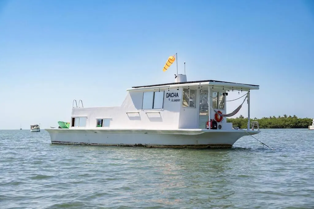 Beautiful Houseboat In