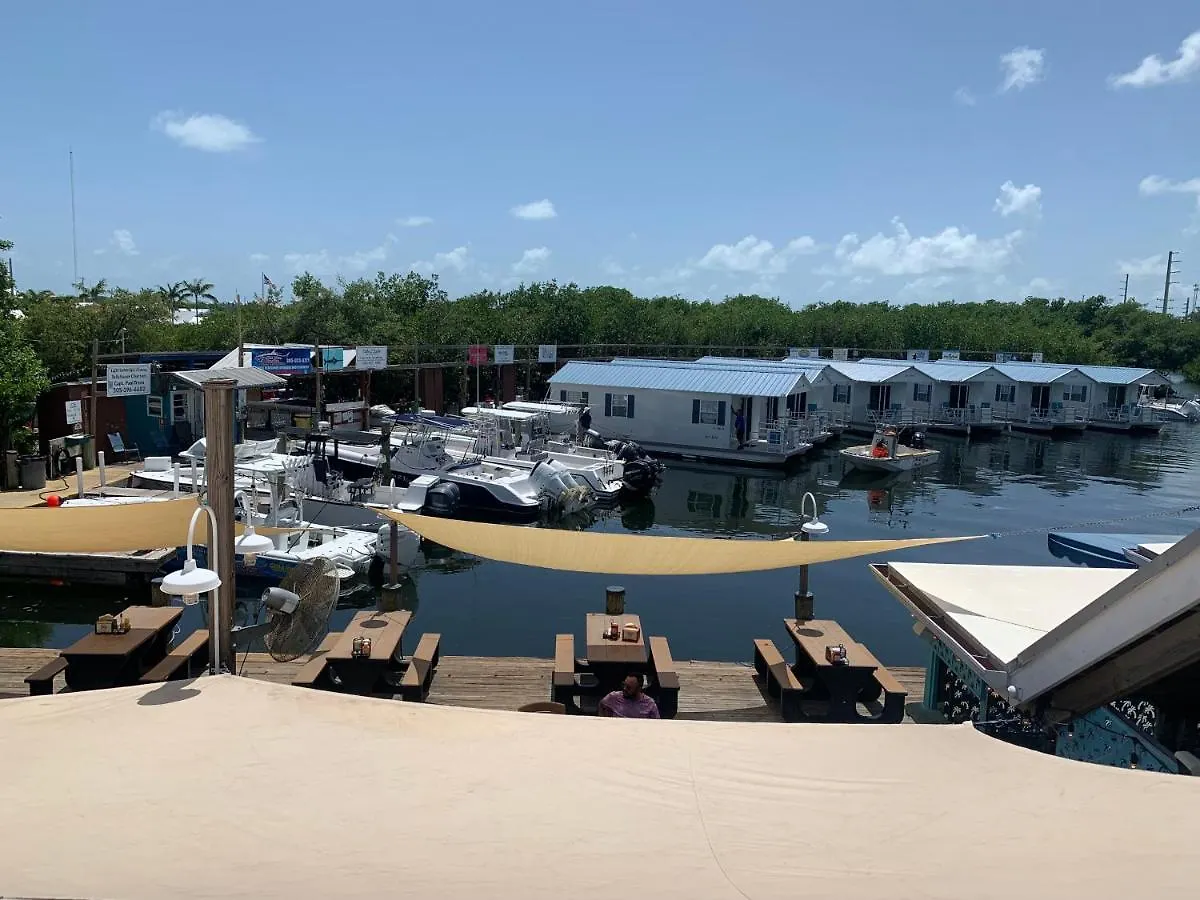 Aqua At Hurricane Hole Marina מלון