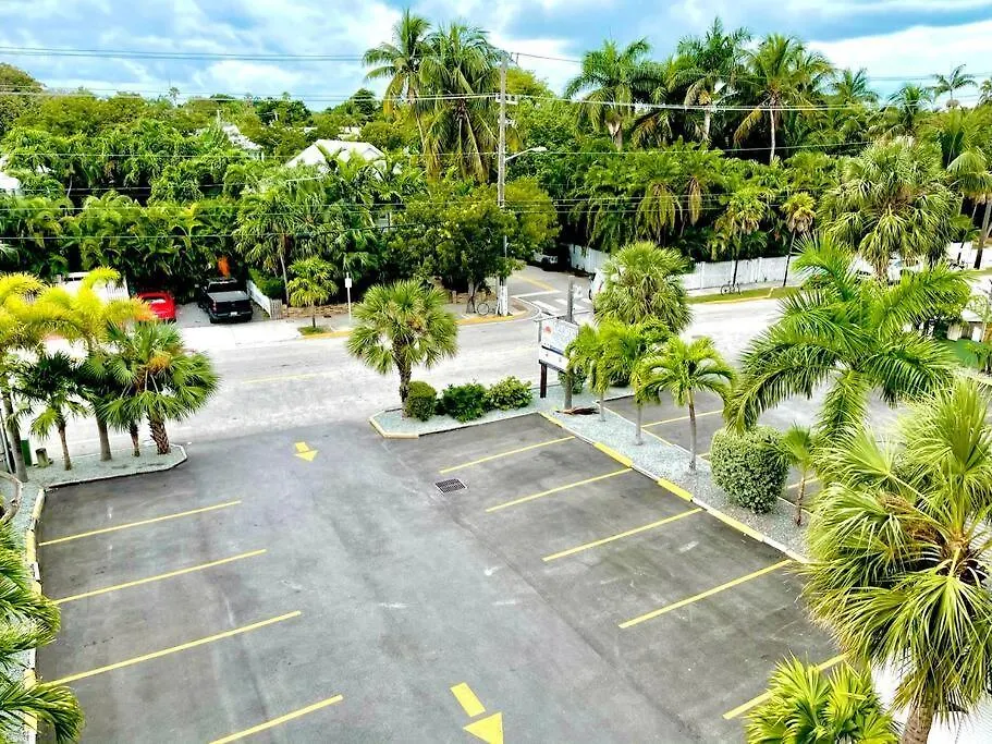 Abaco - Large Waterfront 2x2 End Unit With Boat Slip Holiday home