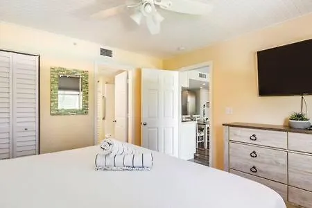 The St Martin -hot Tub & Pool *
