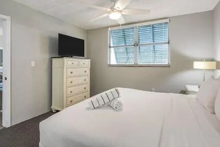 New Grenada - Parking Pool & Pets 209
