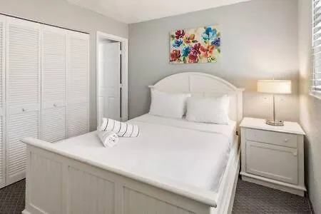 New Grenada - Parking Pool & Pets 209 *