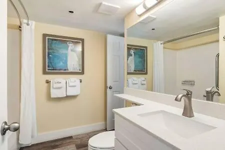 The St Martin -hot Tub & Pool *