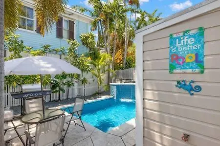 Poolside Retreat *