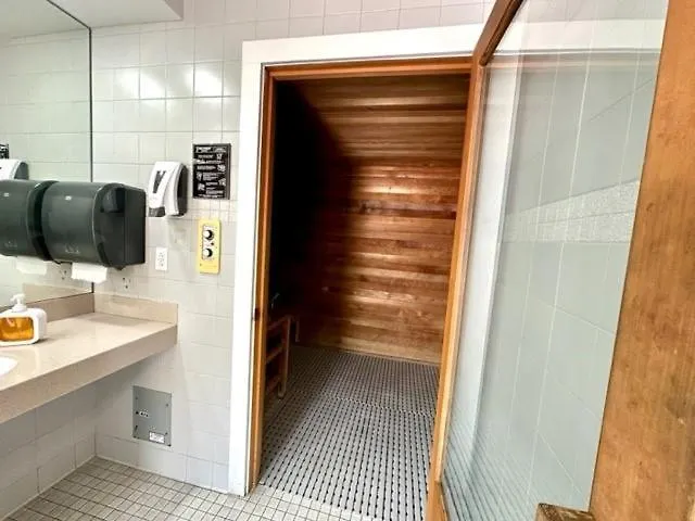 Tom's Chicken Coop *