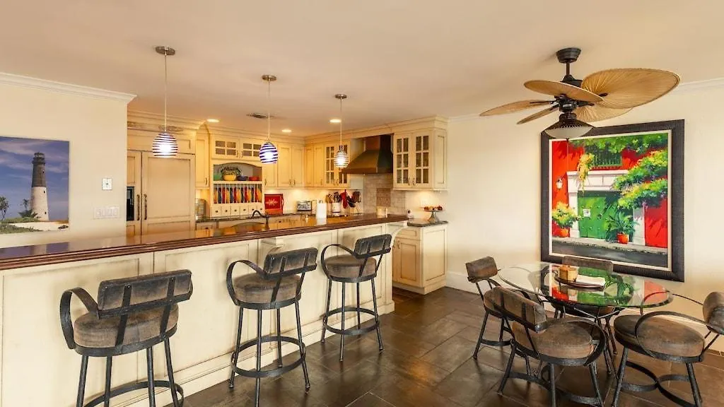 Tom's Oceanfront Penthouse Key West