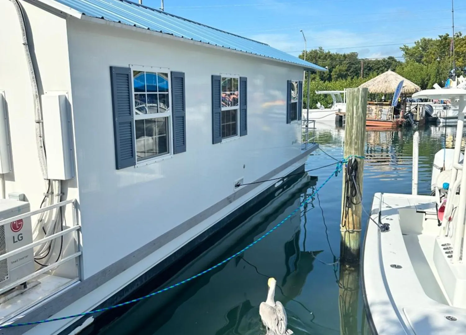 Aqua At Hurricane Hole Marina Hotel 3*
