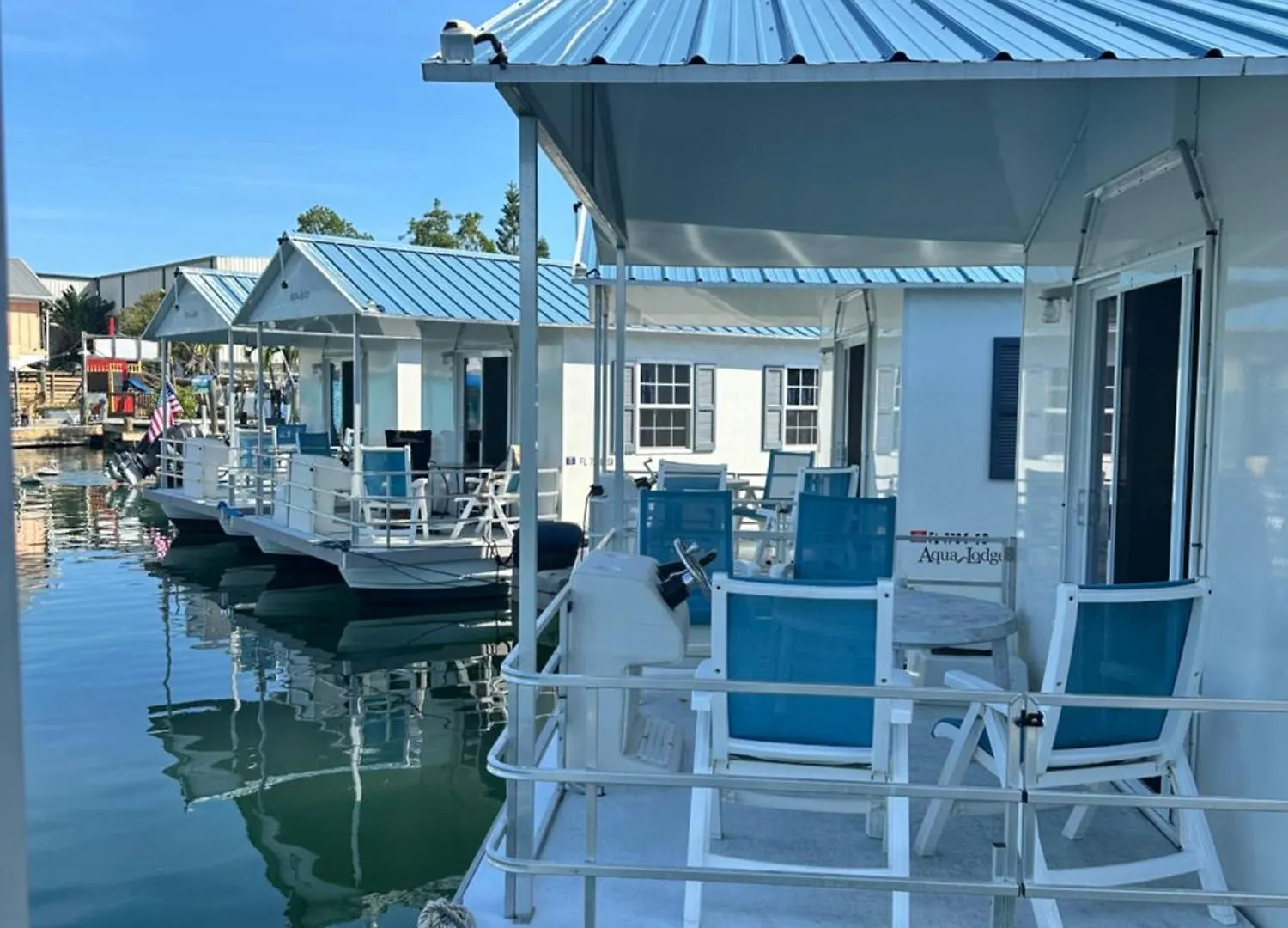 Hotel Aqua At Hurricane Hole Marina 3*