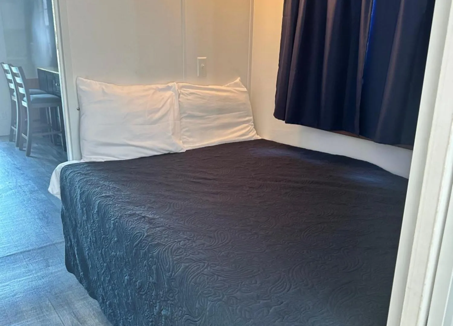 Aqua At Hurricane Hole Marina Hotel 3*
