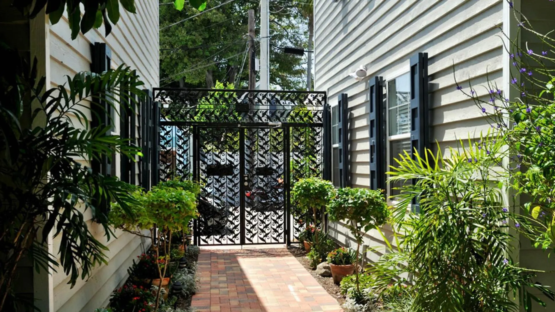 Old Town Garden - Abaco Key West