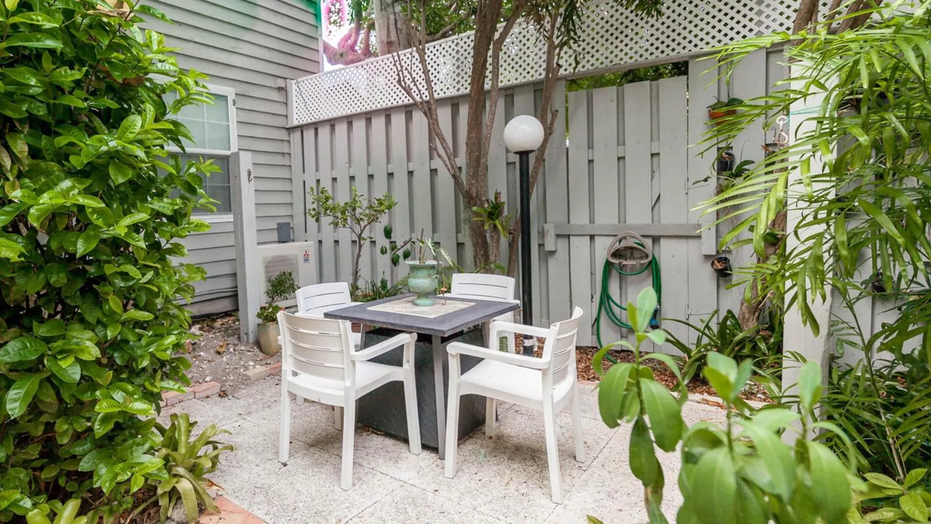 Old Town Garden - Abaco * Key West