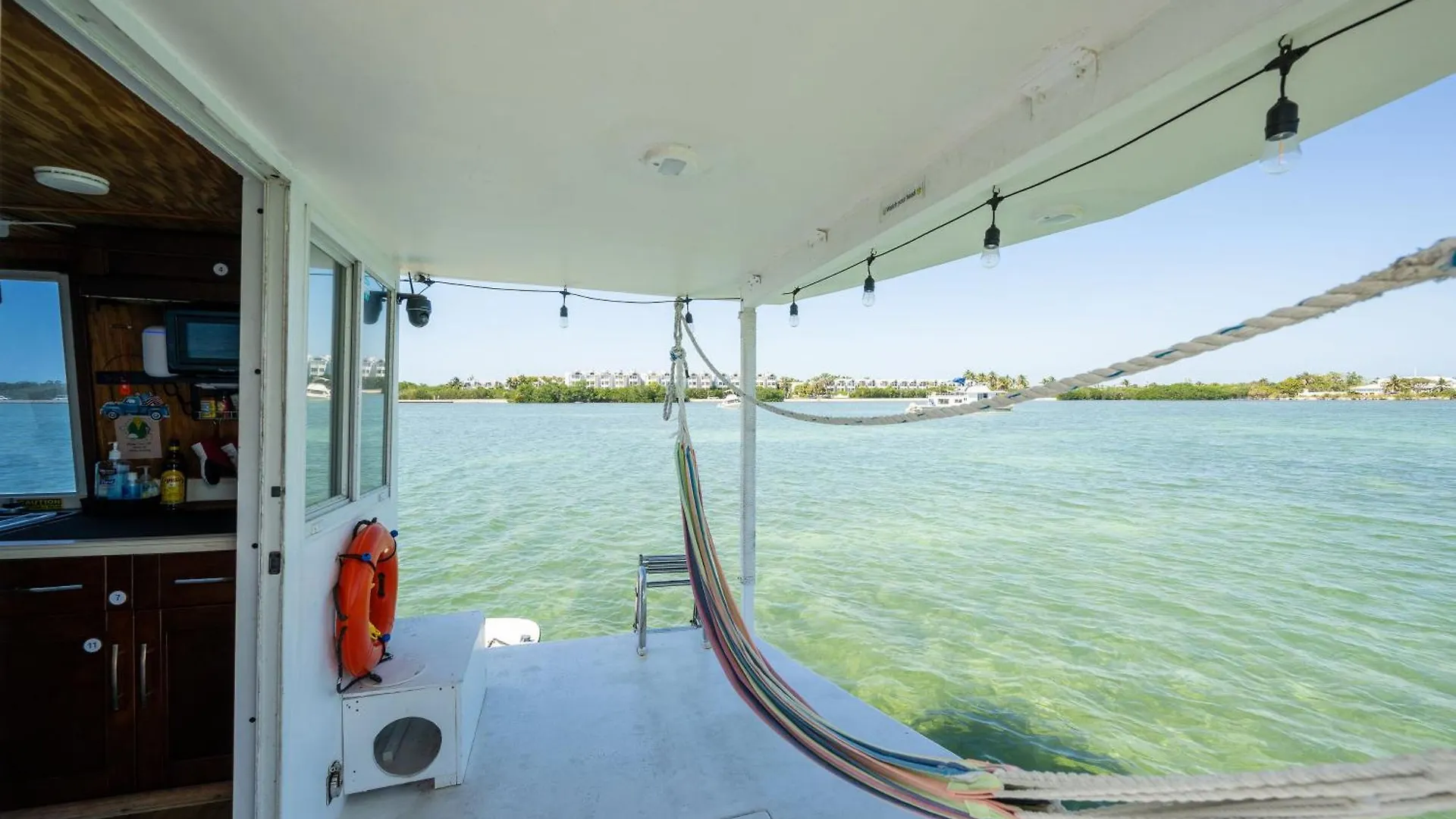 Beautiful Houseboat In Botel *