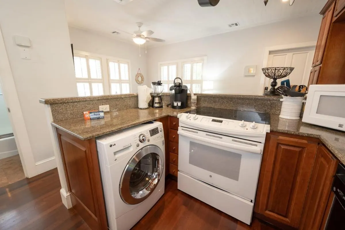 Conch -pool & Quiet Area Holiday home Key West