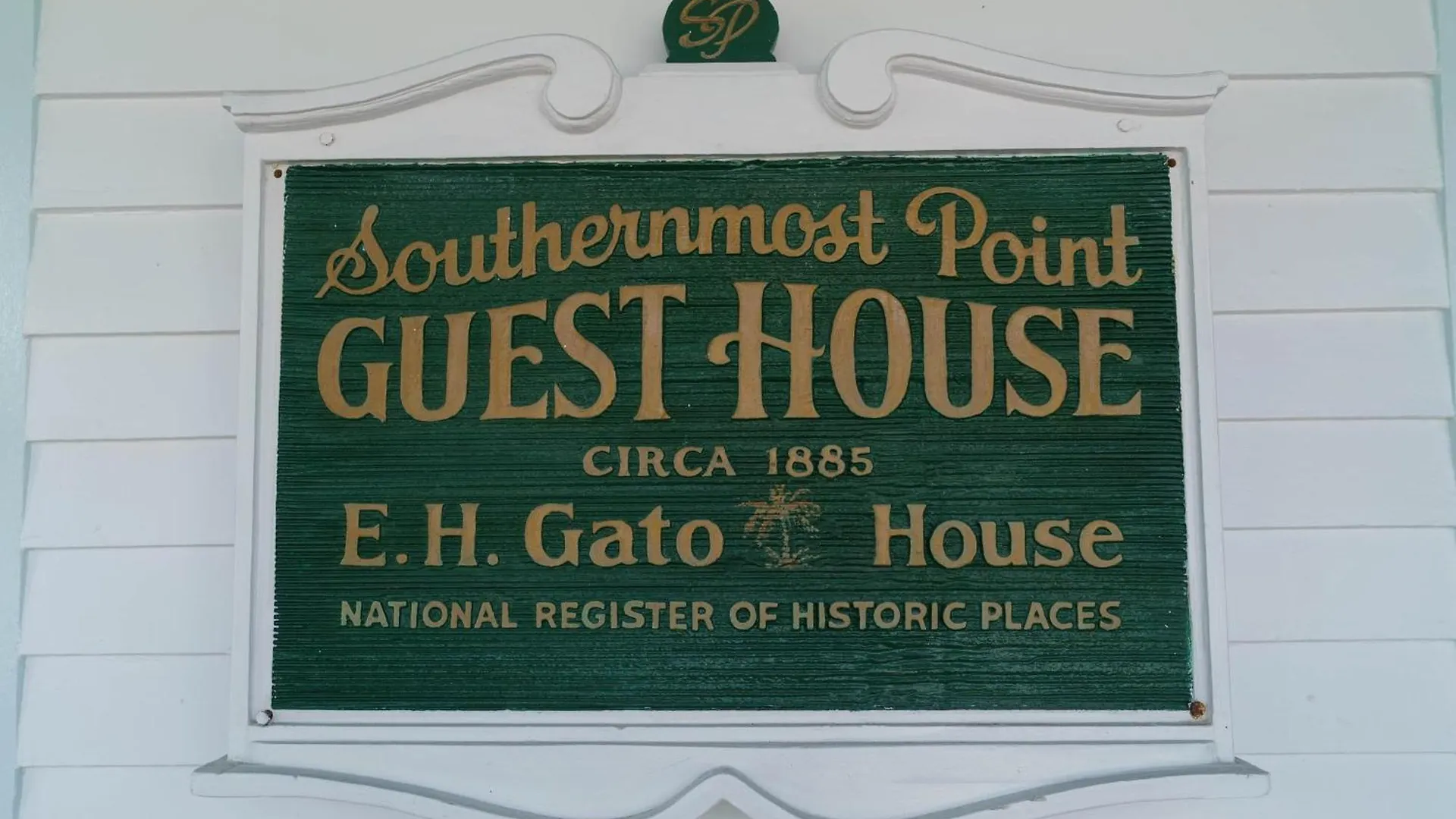 Southernmost Point & Garden Bar 3* Key West