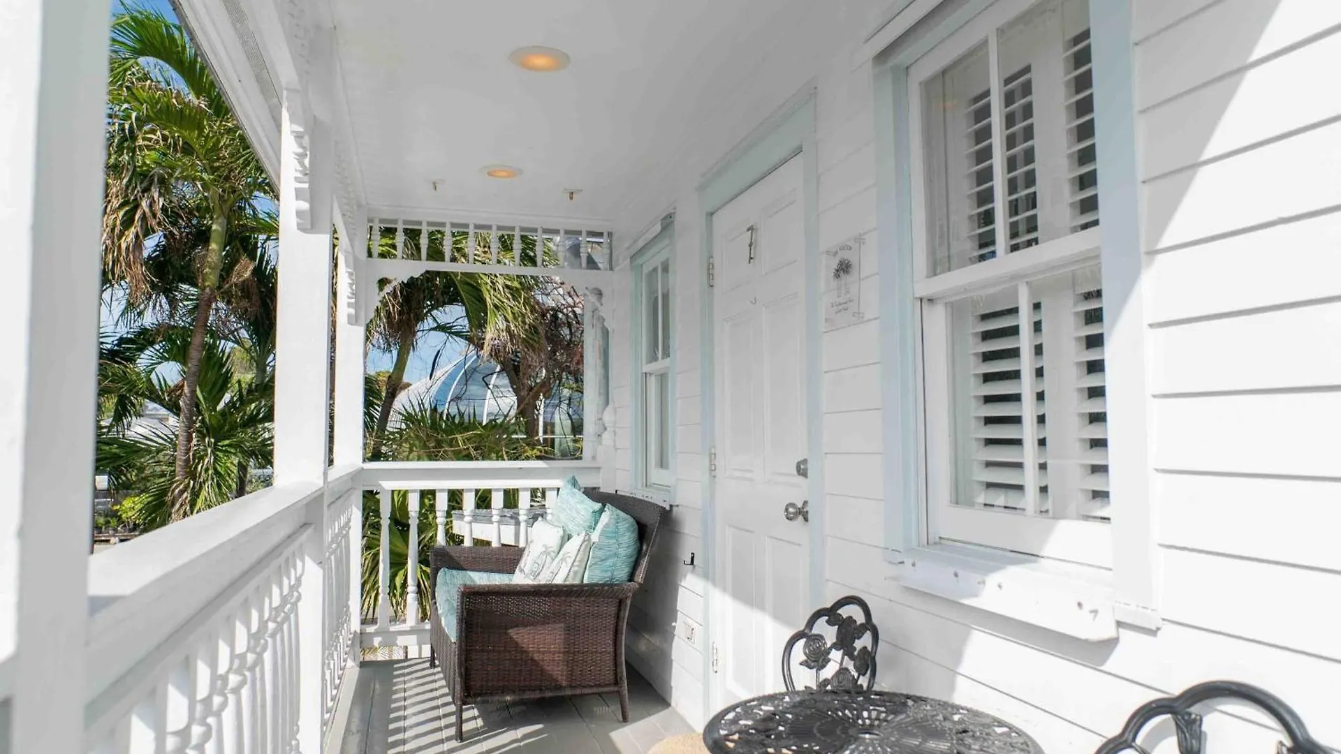 Southernmost Point & Garden Bar 3* Key West