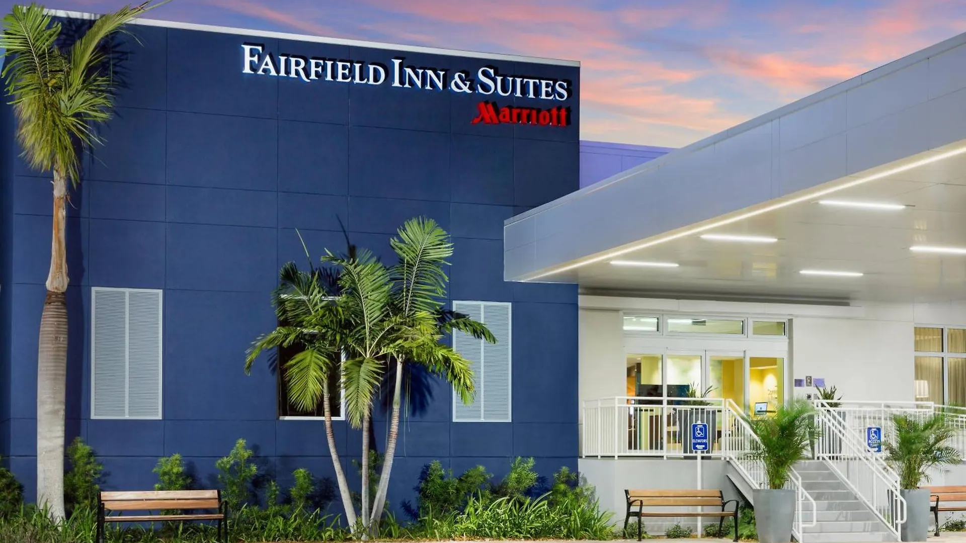 Hotel Fairfield & By Marriott At The Keys Collection Key West