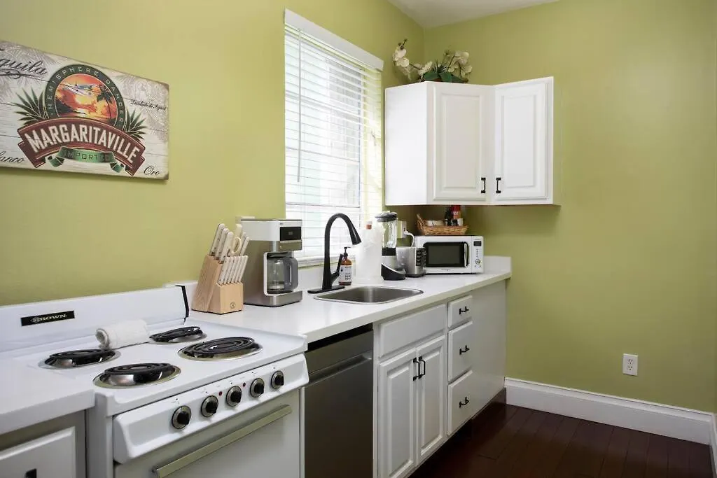 דירה Duval Street W Kitchen And Shared Heated Pool קי וסט