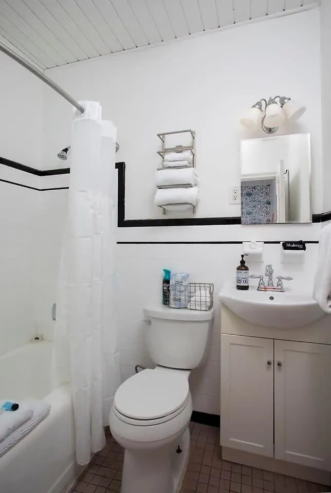 6 Bedroom 6 Bath On Duval Street Key West