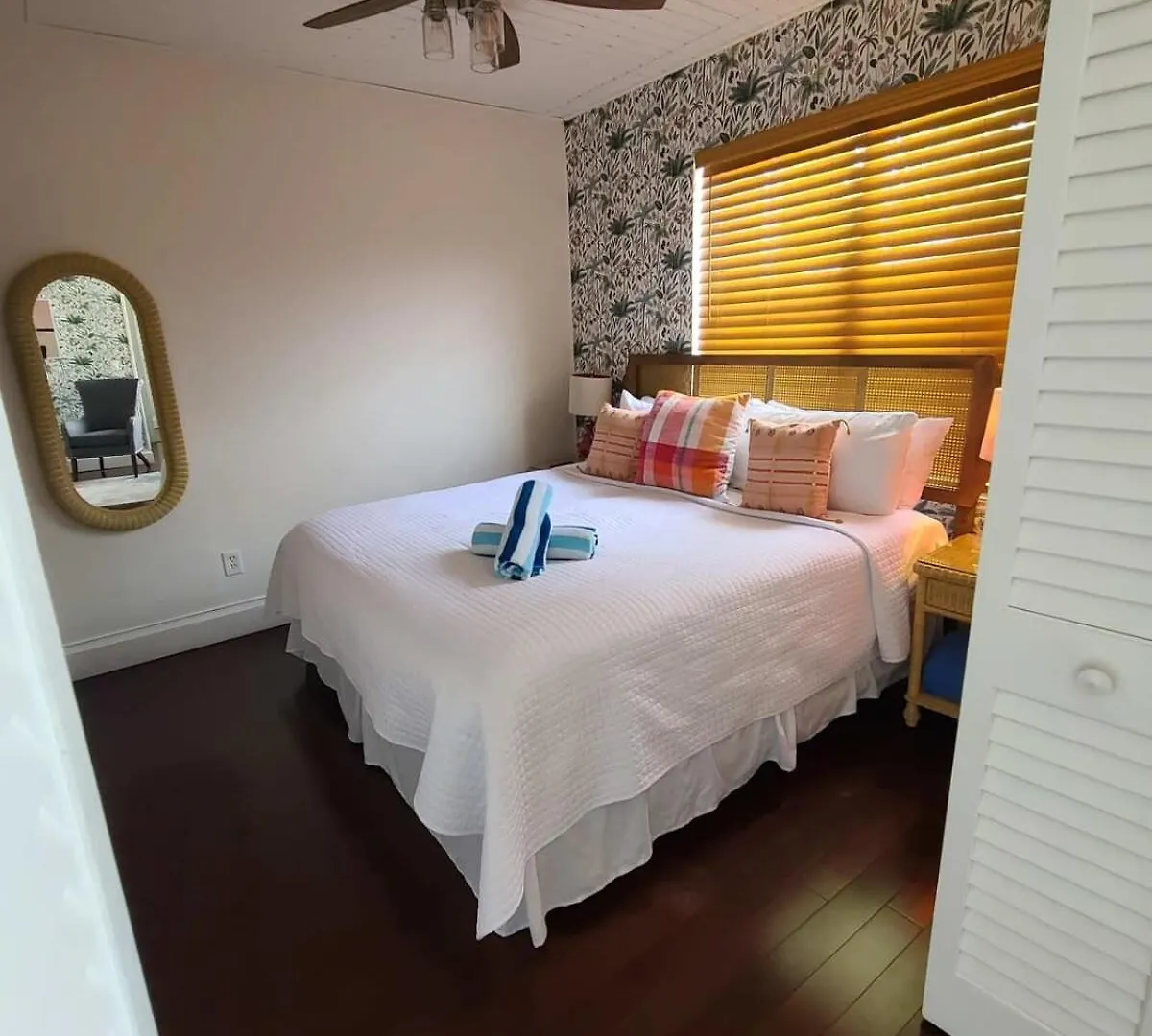 6 Bedroom 6 Bath On Duval Street Key West