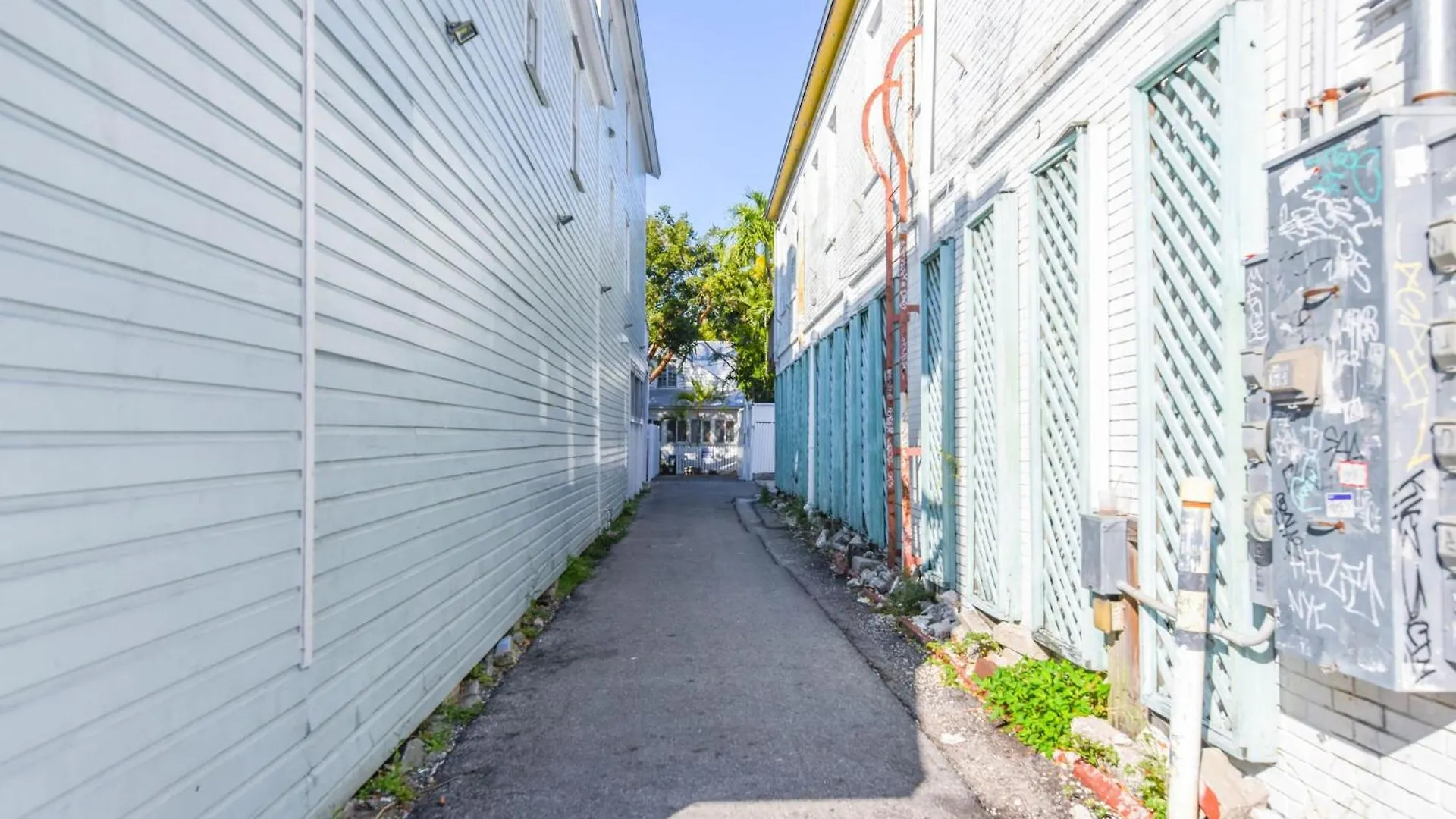 Apartment Cloud On Duval Key West